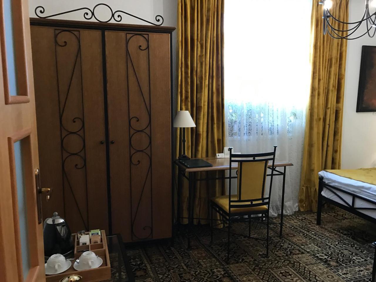 Antik Hotel Sofia Litomyšl Exteriör bild