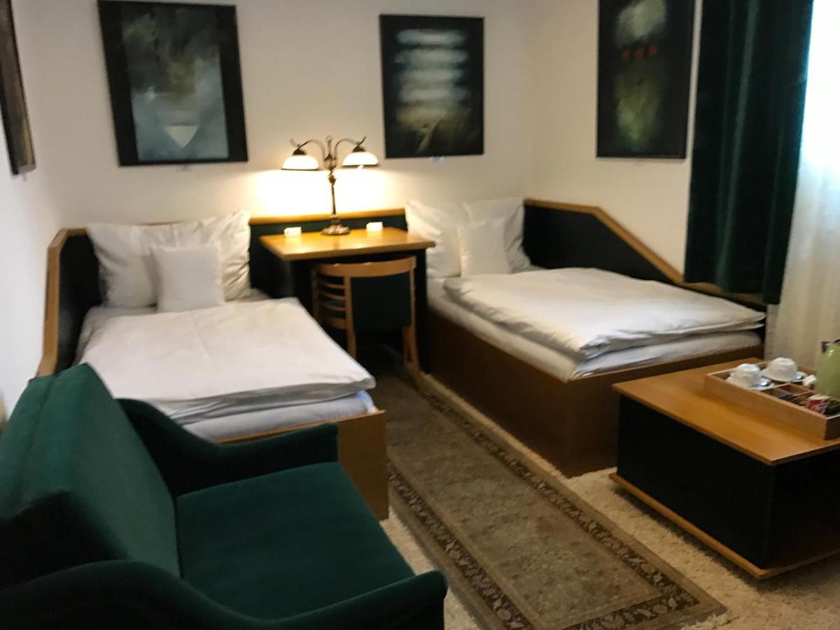 Antik Hotel Sofia Litomyšl Exteriör bild